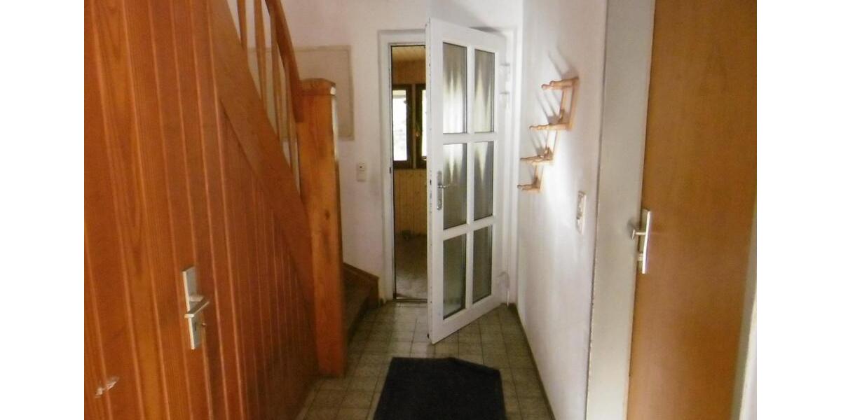 Einfamilienhaus Mainleus - 7 Zimmer, 165 m&sup2;, 186.000&euro; | Angebot:25376321