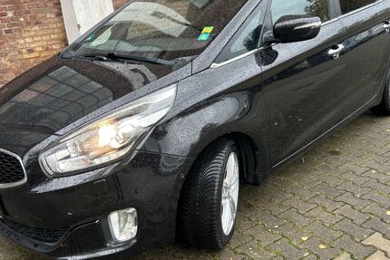 Kia Carens 227.717 km 4.490 &euro; Köln 51069