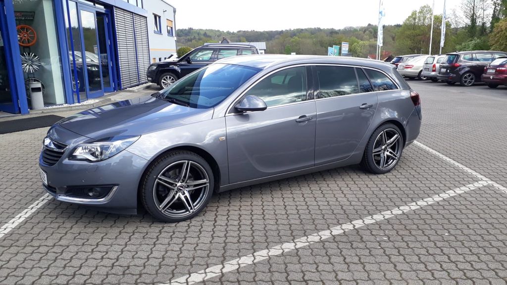 Opel Insignia 107.000 km 11.900 &euro; Ulrichstein 35327