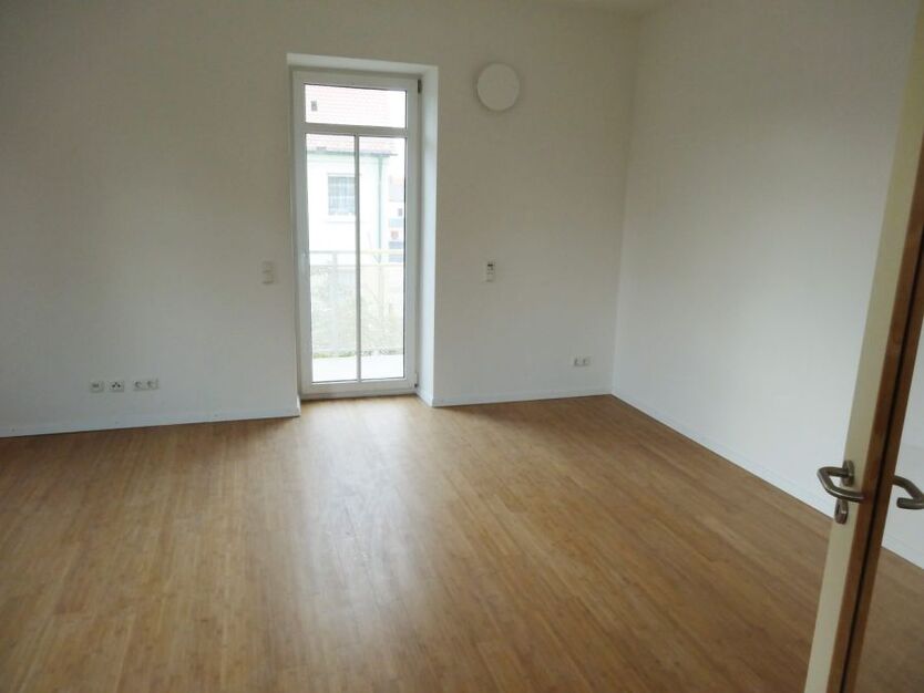 3 Altbau Loft Wohnungen am Lech: 73+82+64 qm, kernsaniert, Balkon, Parkett, Küche, ruhig, nähe KUKA, provisionsfrei