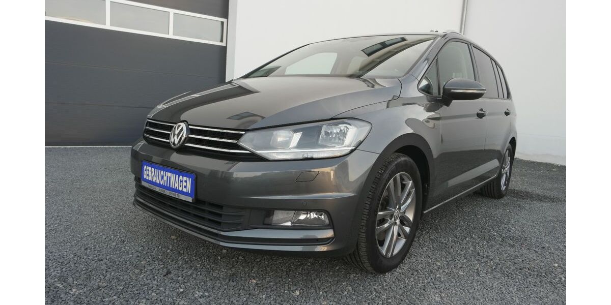 VW Touran 59.000 km 17.900 &euro; Erbach 64711