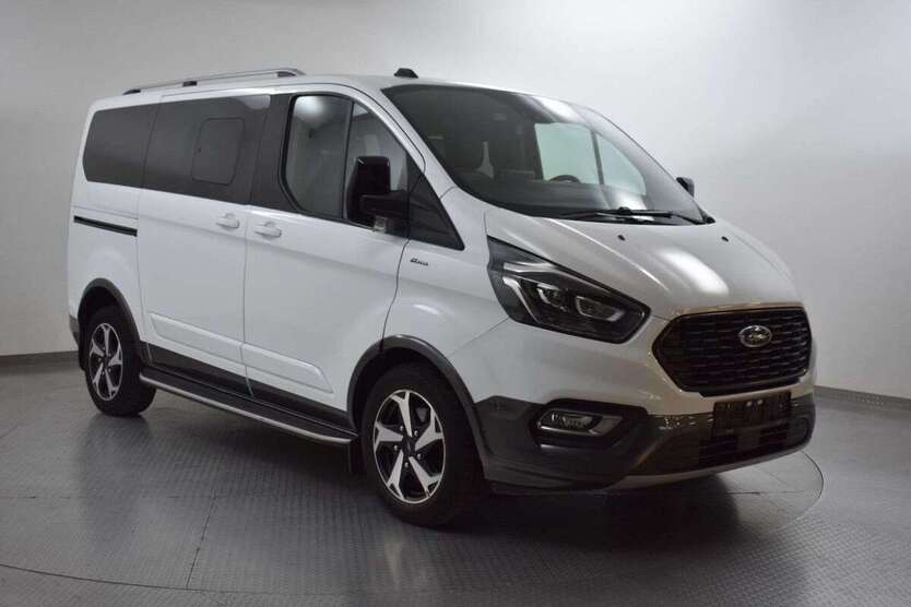 Ford Tourneo Custom 140.000 km 26.650 € Bebra 36179