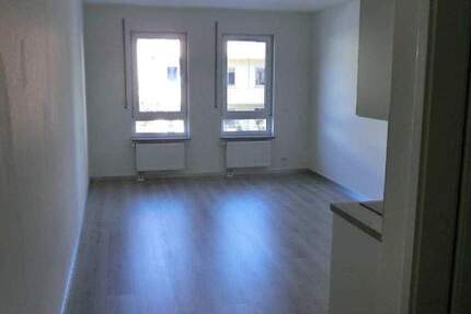1-Zimmer Studentenapartment in Uninähe zimmer