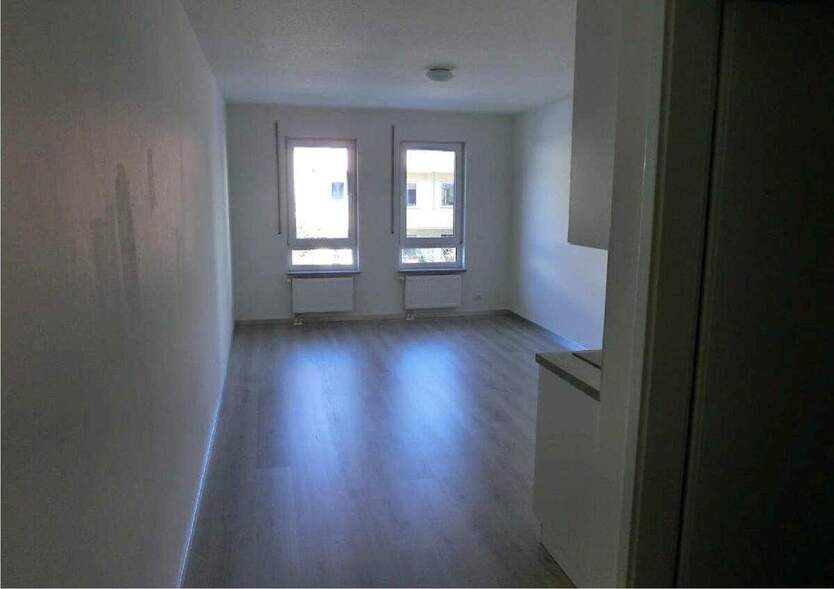 1-Zimmer Studentenapartment in Uninähe zimmer