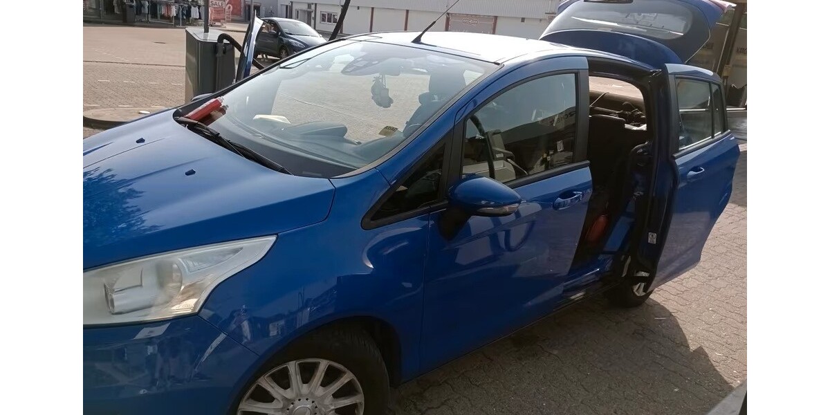 Ford B-Max 70.000 km 5.999 &euro; Alfeld 91236