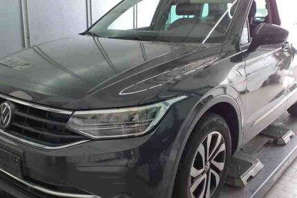 VW Tiguan 99.500 km 24.450 € Schleusingen 98553