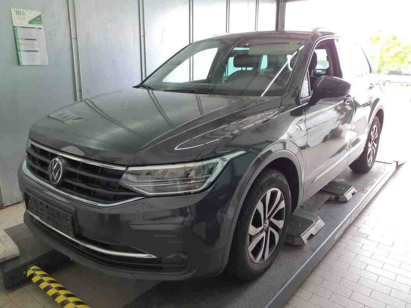 VW Tiguan 99.500 km 24.450 € Schleusingen 98553