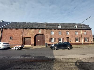 EHEMALIGER AGRARBETRIEB SUCHT NEUEN BESITZER 7 zimmer