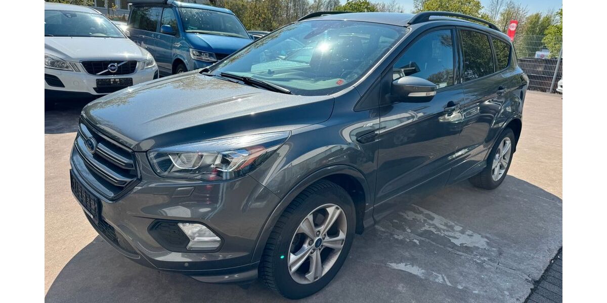 Ford Kuga 178.000 km 9.300 &euro; Detmold 32758