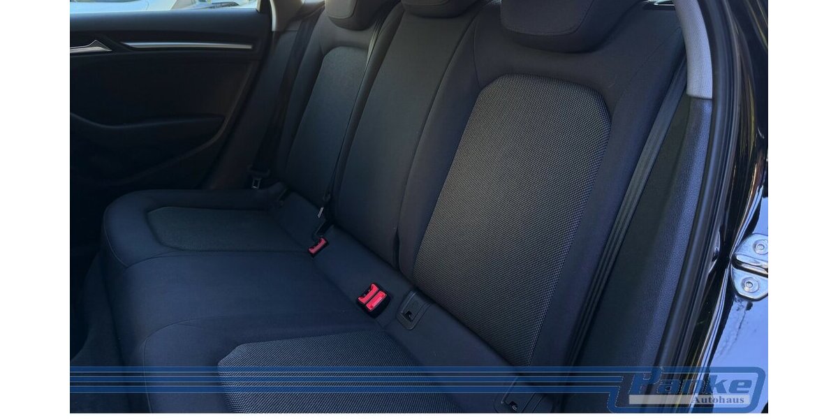 Audi A3 Automatik*SHZ*Tempo*S-Tronic*Sport* 165.088 km 12.890 &euro; Berlin 13187