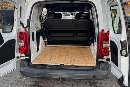 Peugeot Partner 210.000 km 4.900 € München 81475