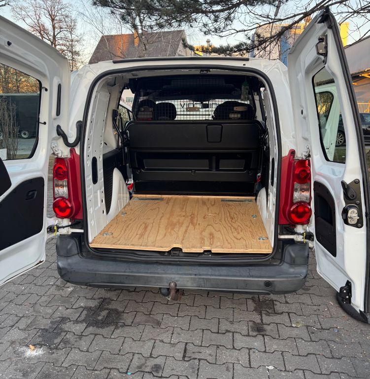 Peugeot Partner 210.000 km 4.900 € München 81475
