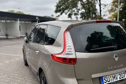 Renault Scenic 225.000 km 3.799 € Bonn 53227