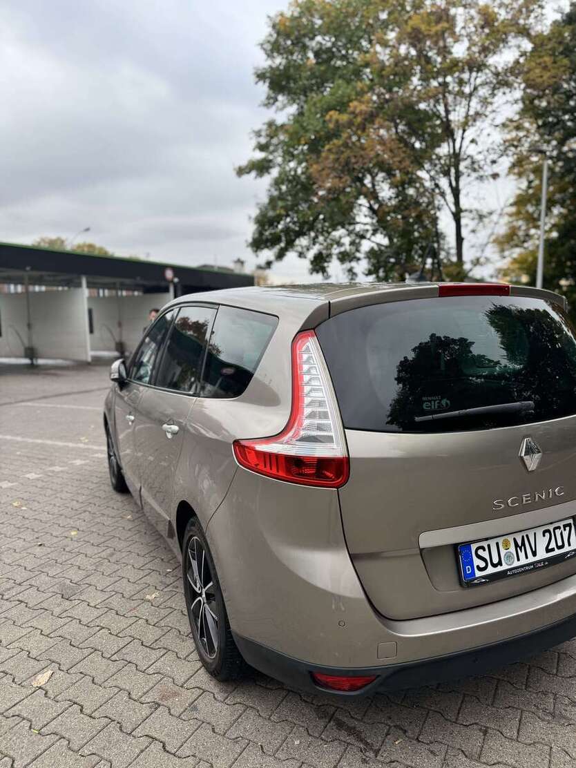Renault Scenic 225.000 km 3.799 € Bonn 53227