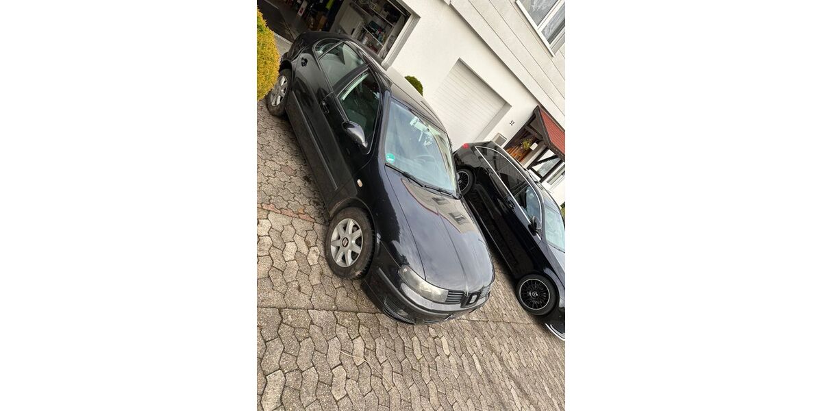Seat Leon 286.000 km 900 &euro; Schmelz 66839
