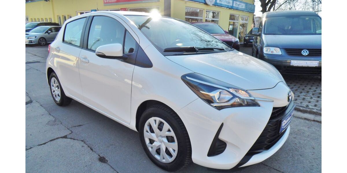 Toyota Yaris 11.200 km 13.900 &euro; Amt Wachsenburg OT: Ichtershausen 99334