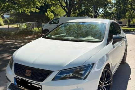 Seat Leon 81.500 km 24.000 &euro; Offenburg 77656