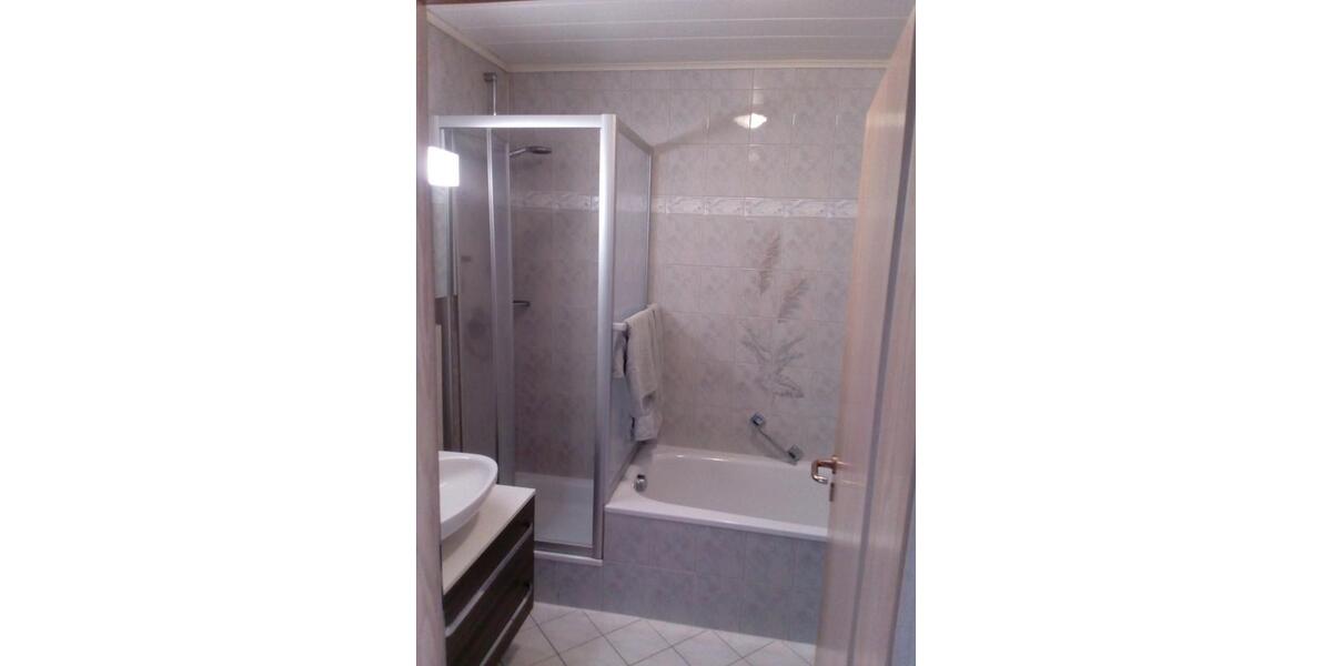Dachgeschoßwohnung Neuhof - 3 Zimmer, 54 m&sup2;, 450&euro; | Angebot:26311652