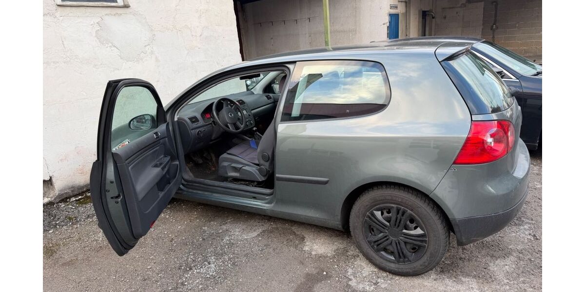 VW Golf 193.000 km 2.000 &euro; Schönaich 71101