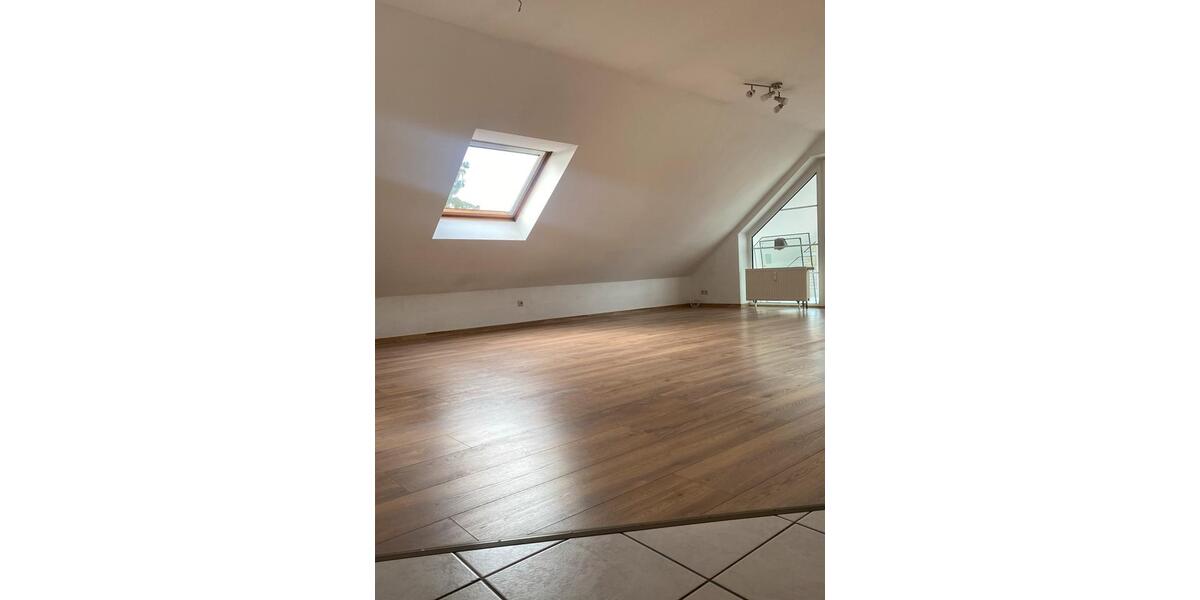 Dachgeschoßwohnung Gundelfingen an der Donau - 3 Zimmer, 75 m&sup2;, 228.000&euro; | Angebot:26060588