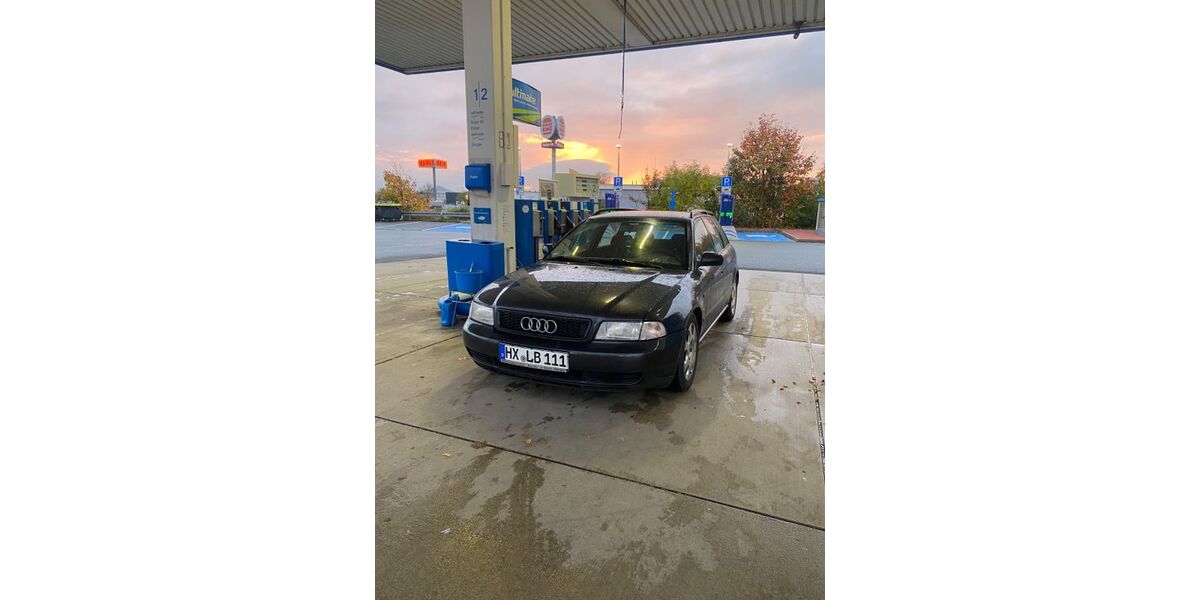 Audi A4 221.000 km 2.100 &euro; Warburg 34414
