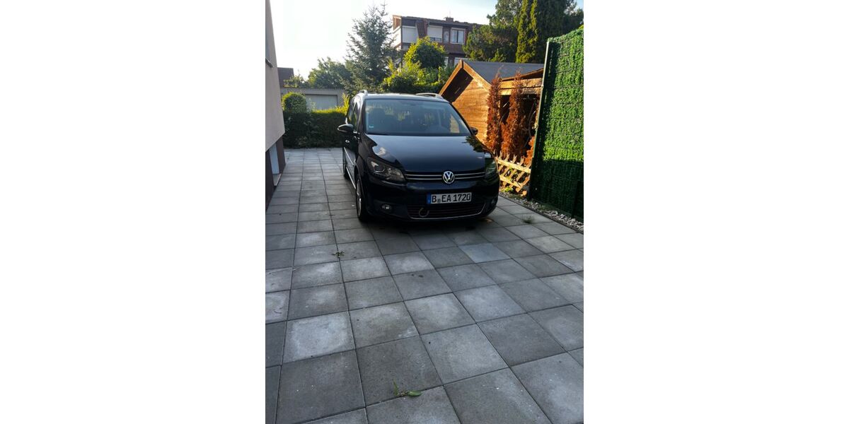 VW Touran 233.000 km 7.990 &euro; Berlin 12351
