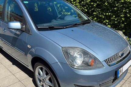 Ford Fiesta 138.800 km 3.300 &euro; München 81541