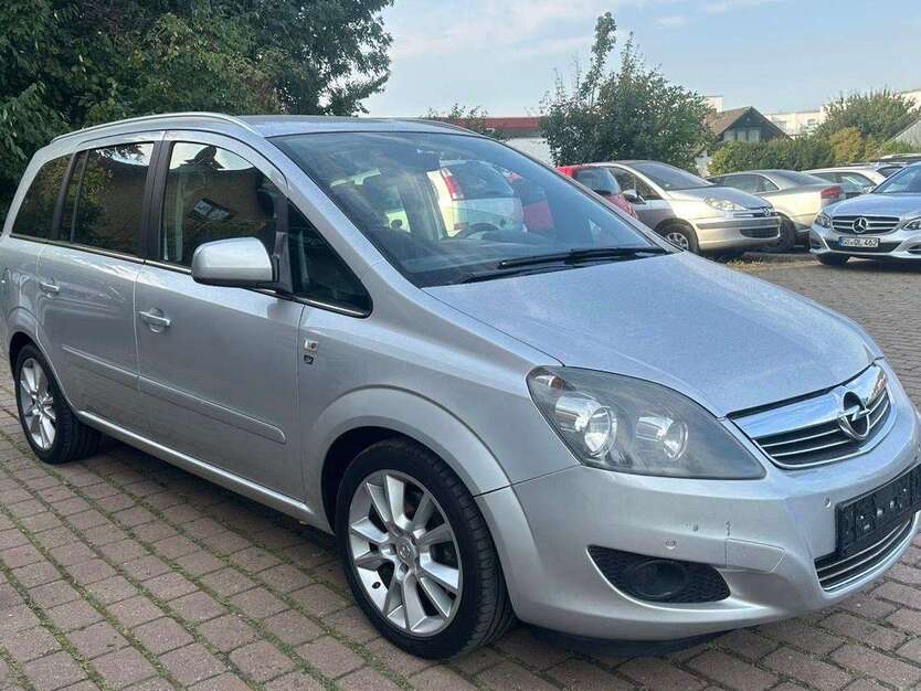 Opel Zafira 253.000 km 2.990 € Niestetal 34266
