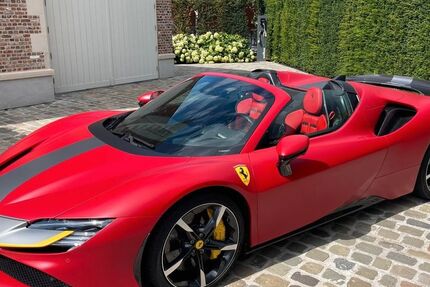 Ferrari SF90 4.800 km 589.000 € Mühlenbach 77796