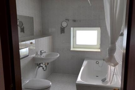 Wohnung Halle (Saale) Damaschkestraße - 1 Zimmer, 36 m&sup2;, 250&euro; | Angebot:25419387