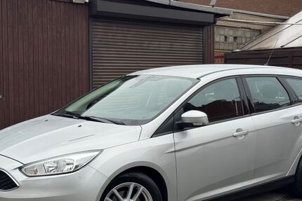Ford Focus 114.000 km 6.850 € Duisburg 47179