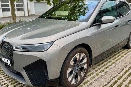 BMW iX 24.980 km 56.950 &euro; Altenmarkt a.d. Alz 83352
