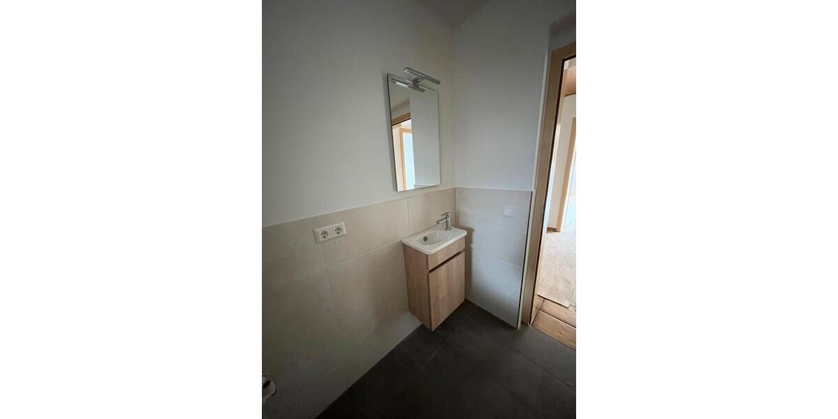 Hochparterre Mötzingen - 6 Zimmer, 146 m&sup2;, 1.790&euro; | Angebot:26431925