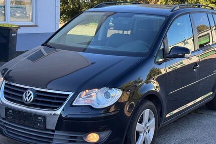 VW Touran 139.829 km 2.999 € Güstrow 18273