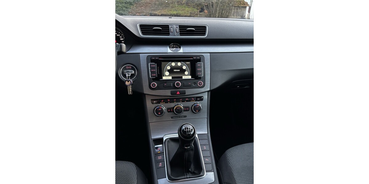 VW Passat Variant 156.486 km 9.300 € Jagstzell 73489