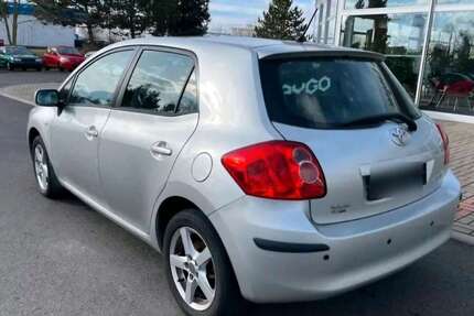Toyota Auris 103.100 km 5.000 &euro; Weißenfels (Goseck) 06667