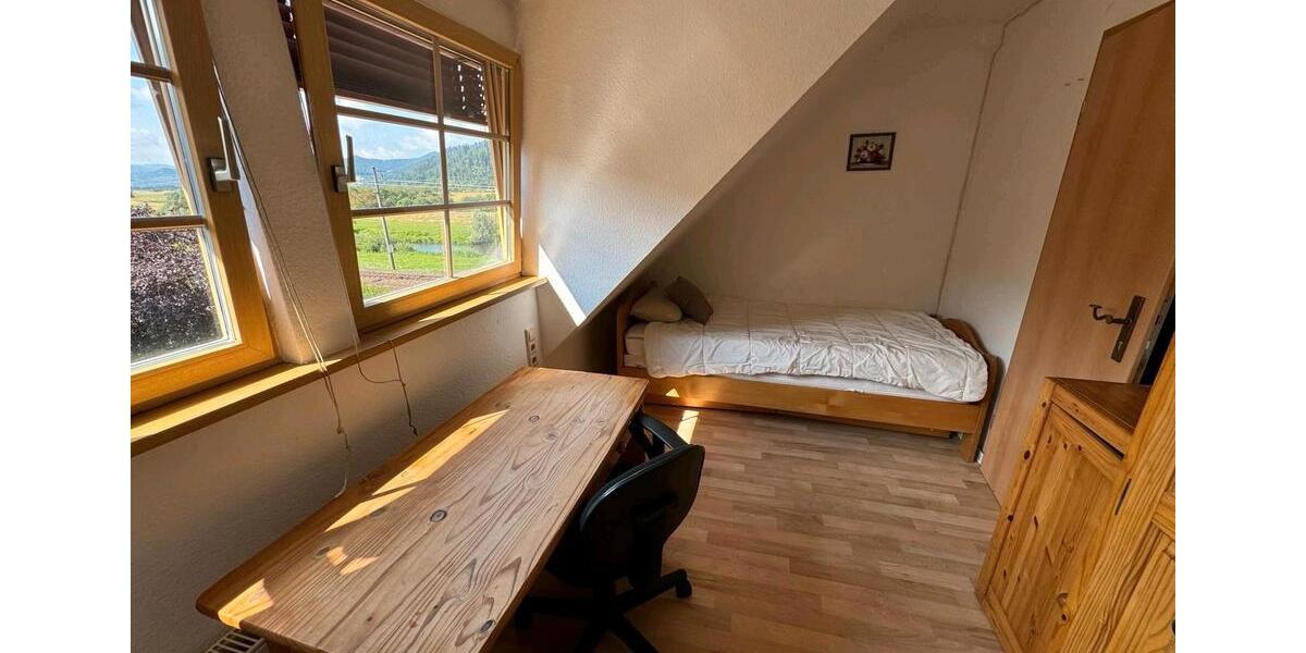 Dachgeschoßwohnung Gengenbach - 1 Zimmer, 15 m&sup2;, 420&euro; | Angebot:25903876