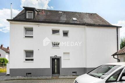 Gepflegtes MFH mit 3 Wohneinheiten & 2 Garagen - ca. 230 m² Wohnfläche auf ca. 427 m² Grundstück 1 zimmer