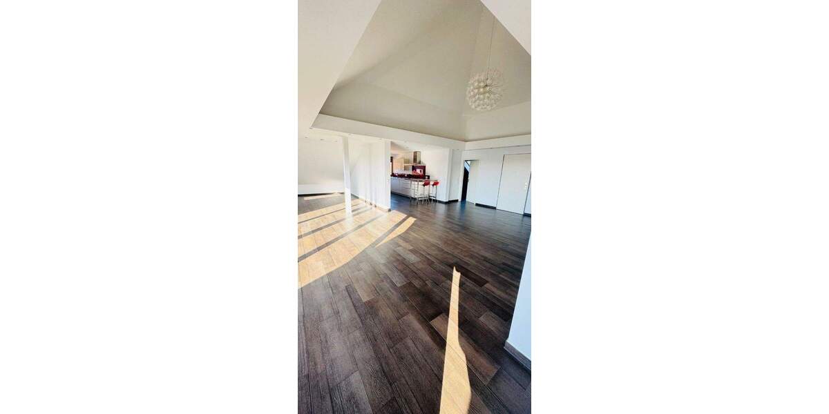 Etagenwohnung Euskirchen Innenstadt - 4 Zimmer, 134 m&sup2;, 429.000&euro; | Angebot:25385846