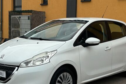 Peugeot 208 221.800 km 2.980 &euro; Berlin 13587