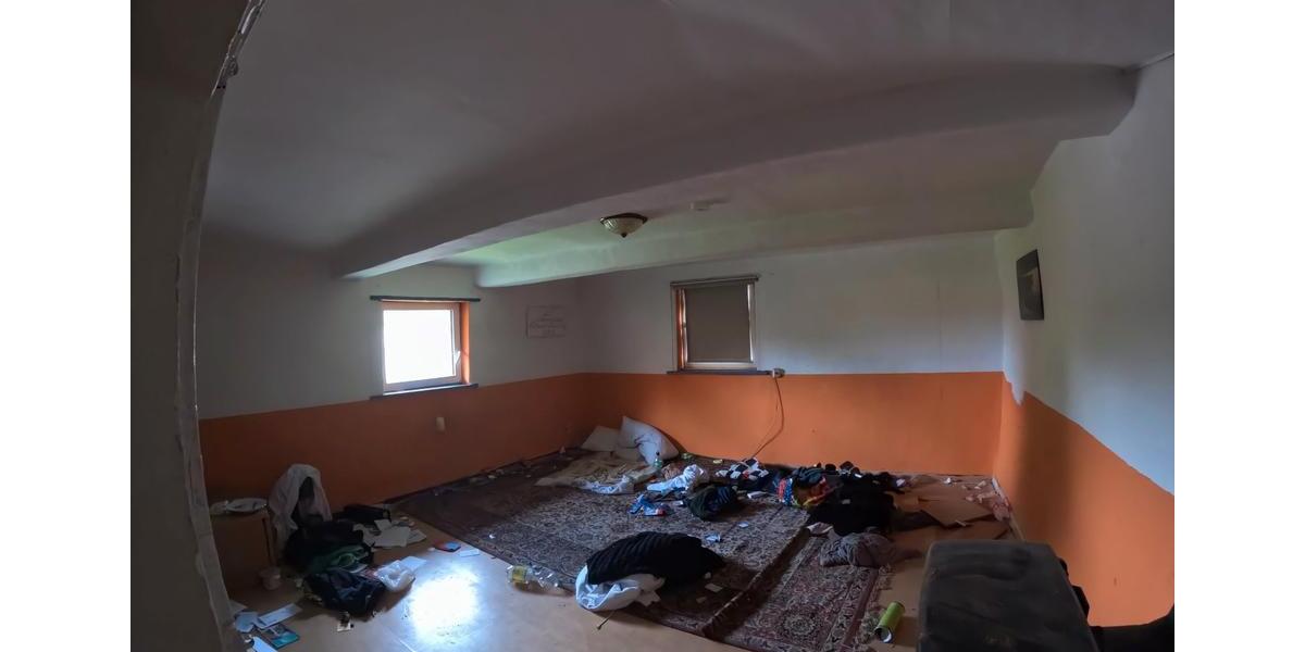 Einfamilienhaus Edemissen - 7 Zimmer, 200 m&sup2;, 160.000&euro; | Angebot:27120168