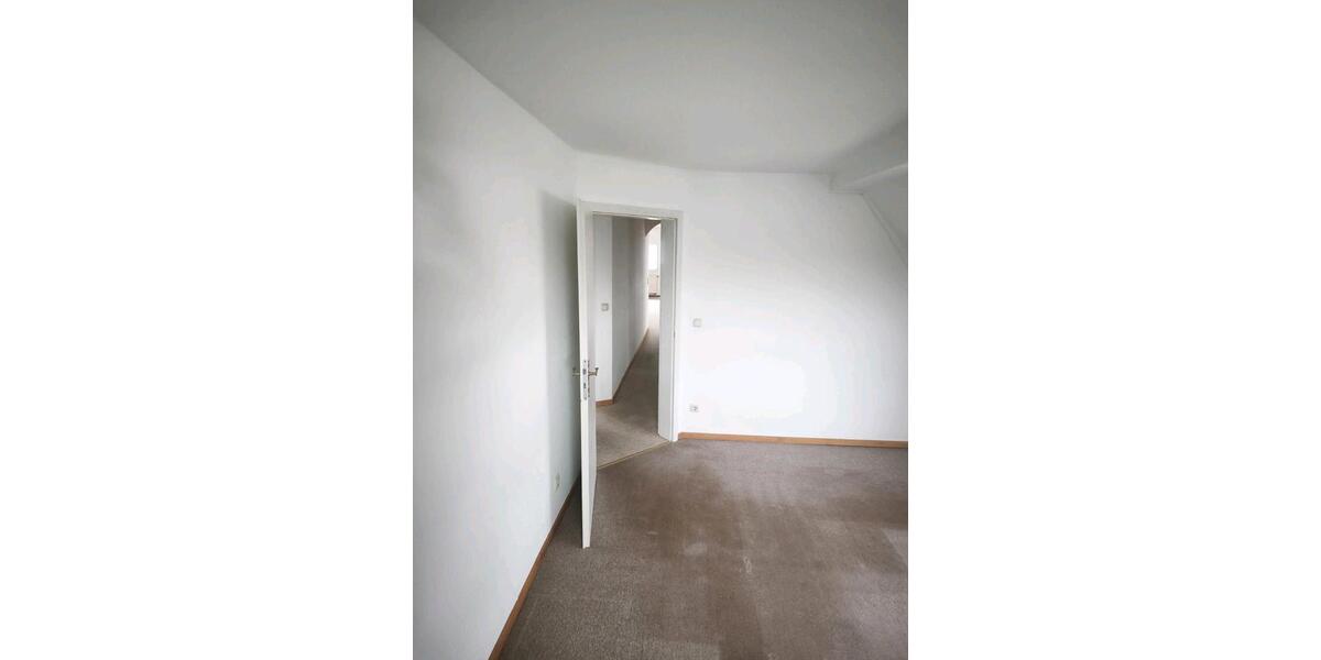 Dachgeschoßwohnung Ilmenau - 3 Zimmer, 70 m&sup2;, 680&euro; | Angebot:26697189