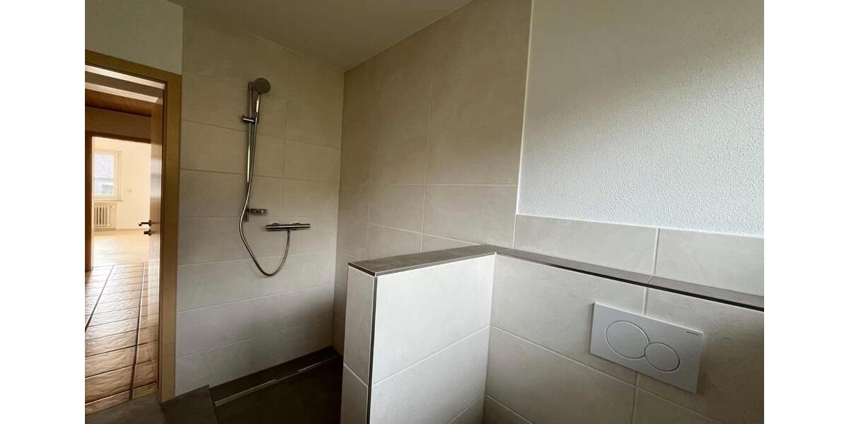 Hochparterre Mötzingen - 6 Zimmer, 146 m&sup2;, 1.790&euro; | Angebot:26431925