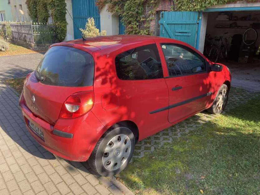 Renault Clio 320.000 km 1.000 € Brück 14822