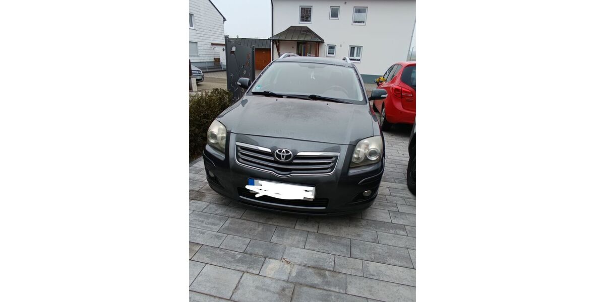Toyota Avensis 298.000 km 800 &euro; Burgau 89331