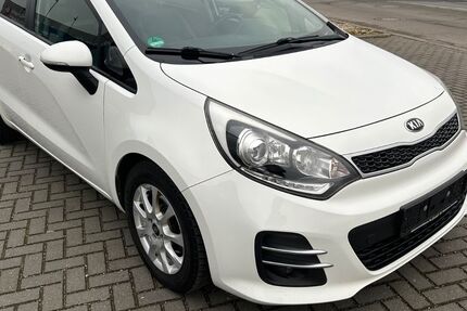 Kia Rio 134.000 km 7.480 € XANTEN 46509