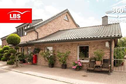 Haus zum Kaufen in Krefeld 690.000 € 273.15 m²