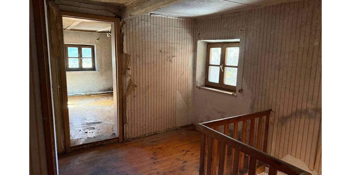 Einfamilienhaus Traunstein - 3 Zimmer, 116 m&sup2;, 230.000&euro; | Angebot:26388612