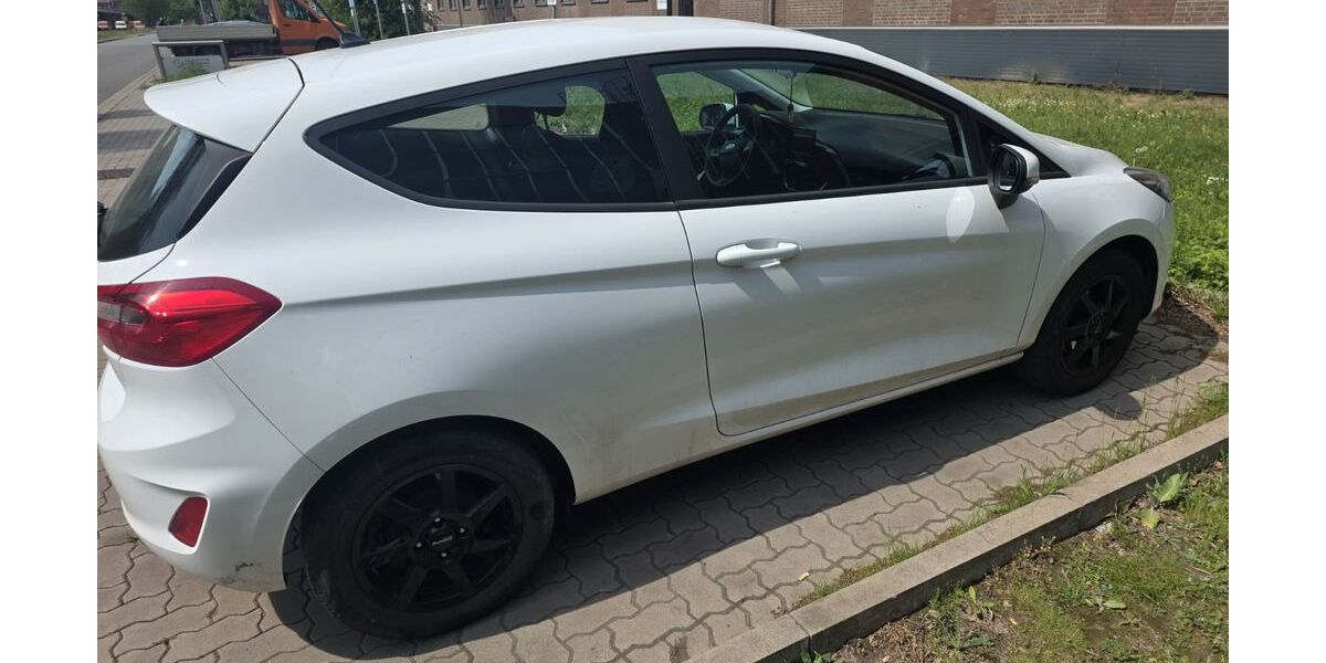 Ford Fiesta 50.000 km 8.500 &euro; Salzgitter 38228