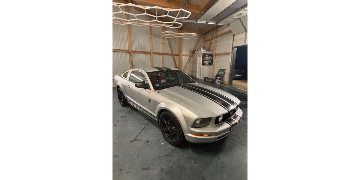 Ford Mustang 132.000 km 6.990 € Brühl 50321